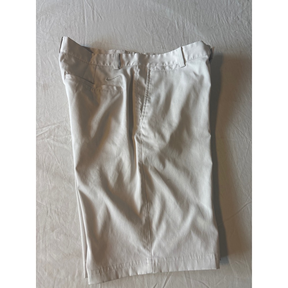 Nike Golf Shorts Mens 32 Light Gray Performance Athletic Swoosh Logo